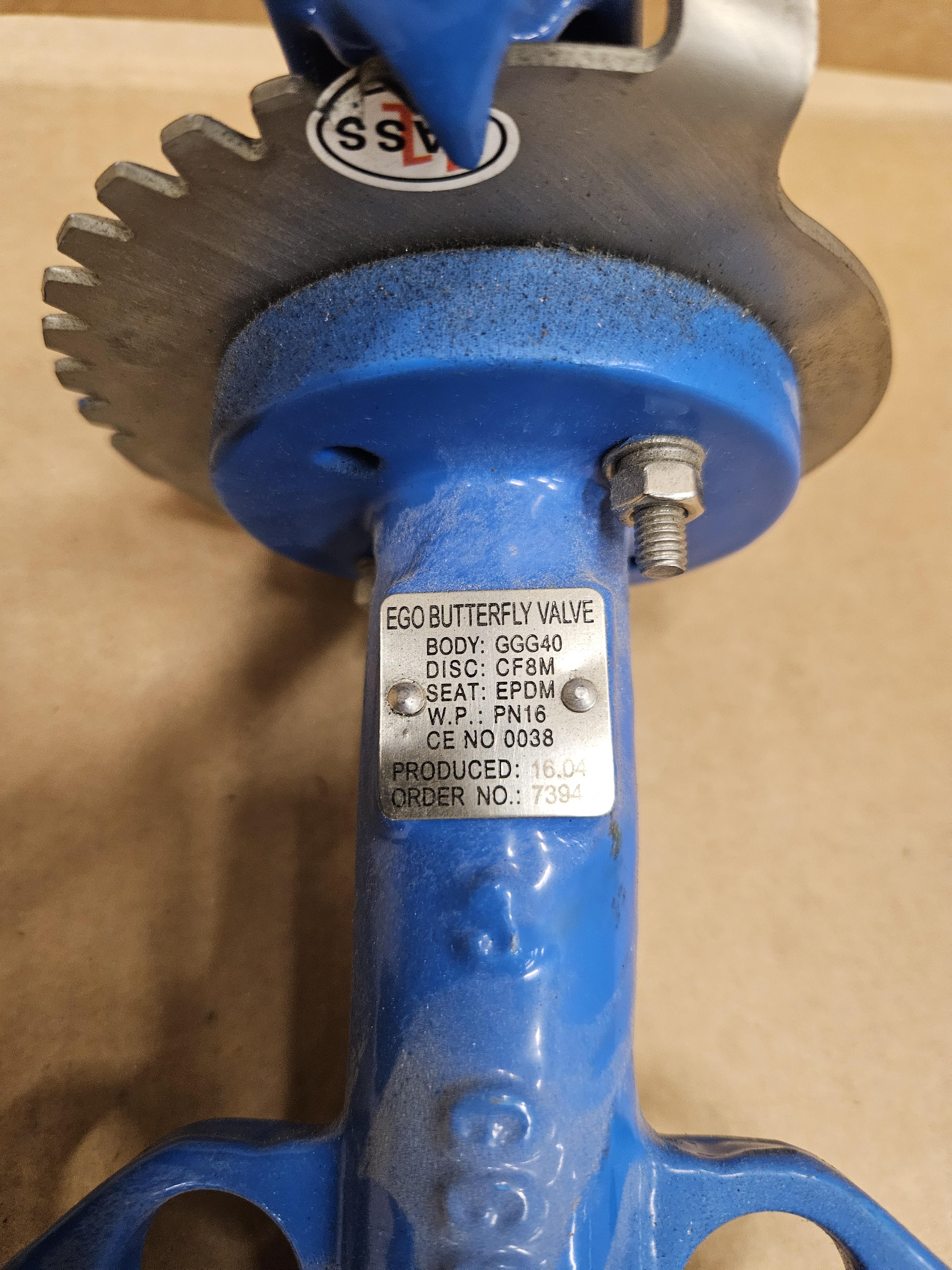 Blå fjärilsventil med handtag, ca 300mm